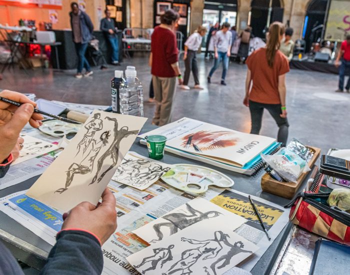 Performance dessinée pendant le festival.